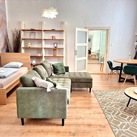 Apartment Emma - Old Town Μπρατισλάβα Εξωτερικό φωτογραφία