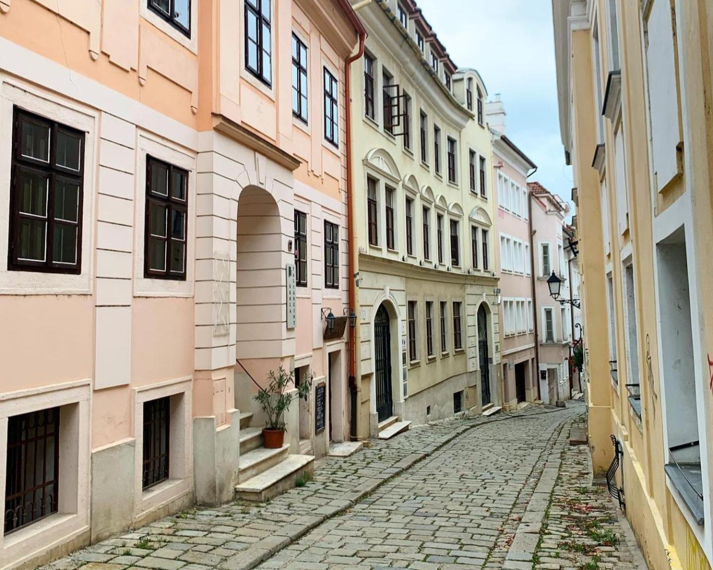 Apartment Emma - Old Town Μπρατισλάβα Εξωτερικό φωτογραφία